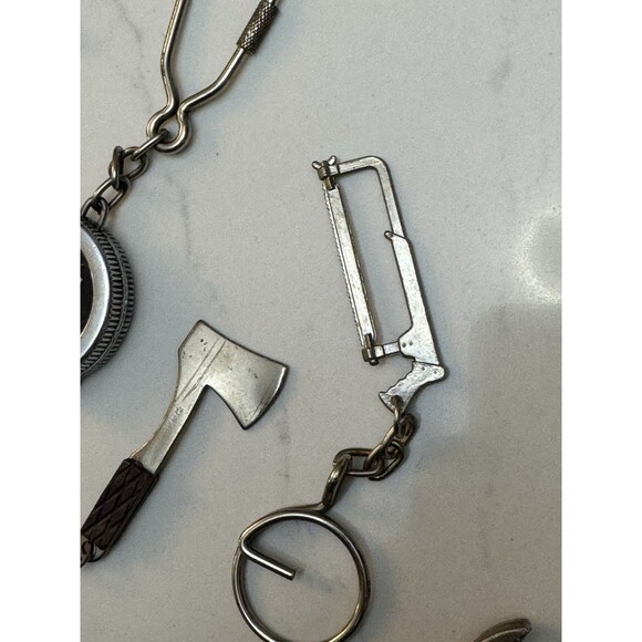 6 VTG Tool Keychain Lot – Hammer Axe Saw Pliers Tape Measure Handyman Metal Trin - Picture 5 of 8